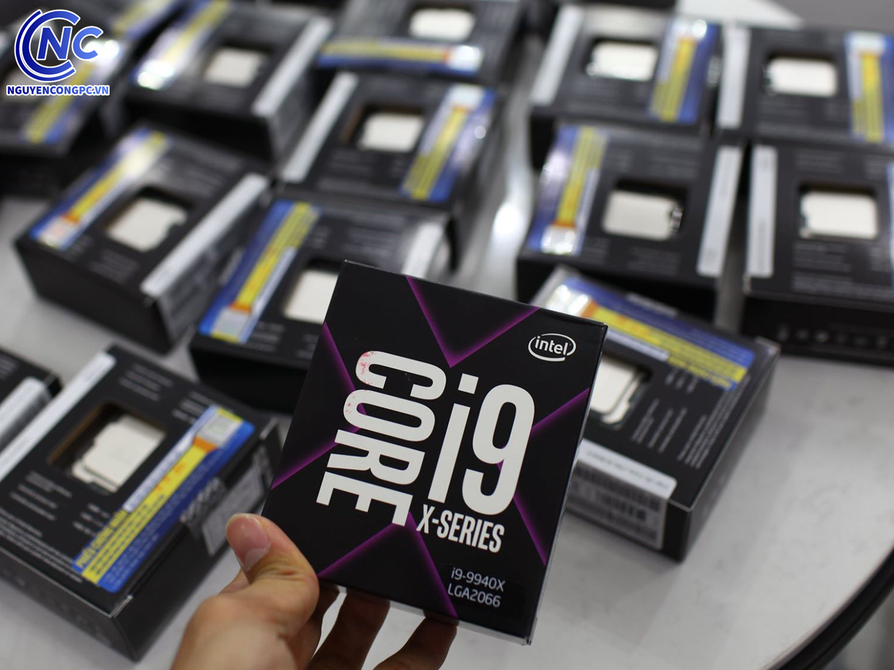 CPU Intel Core i9-9940X 3.3 GHz / 19.25 MB / 14 Cores, 28 Threads ...