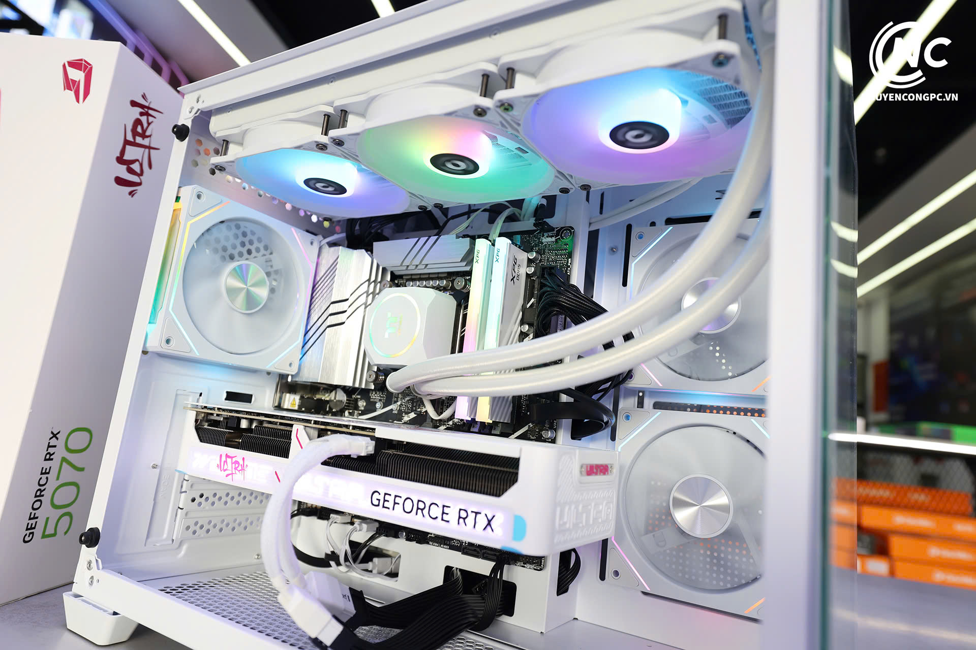 Colorful iGame GeForce RTX 5070 Ultra W OC 12GB