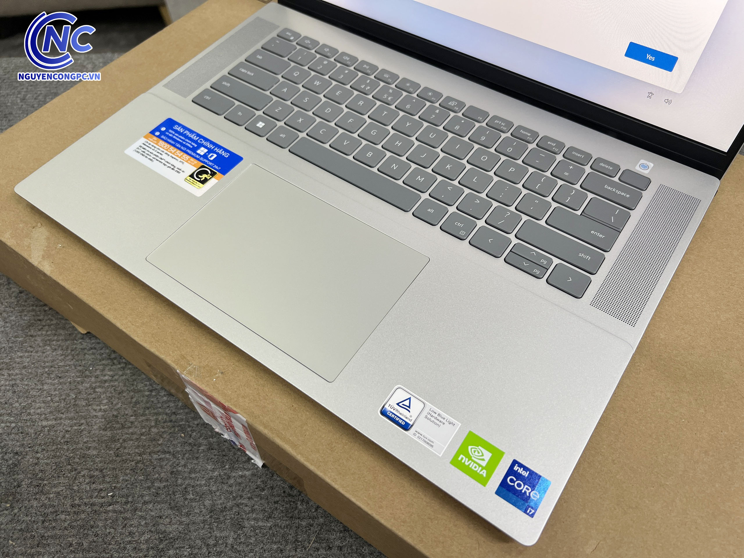 Laptop Dell Inspiron 5620 chính hãng