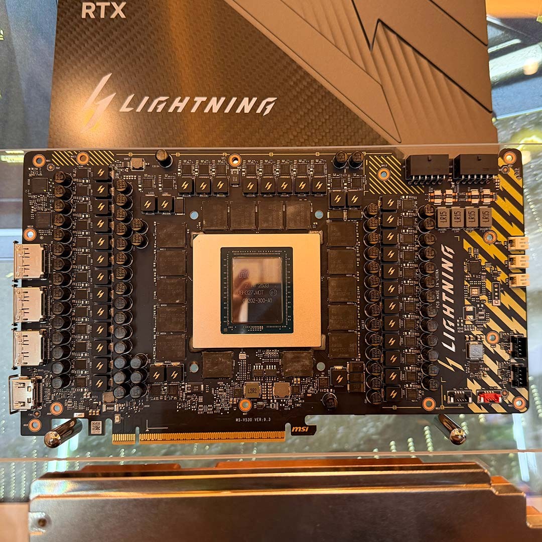 MSI RTX 5090 LIGHTNING Z