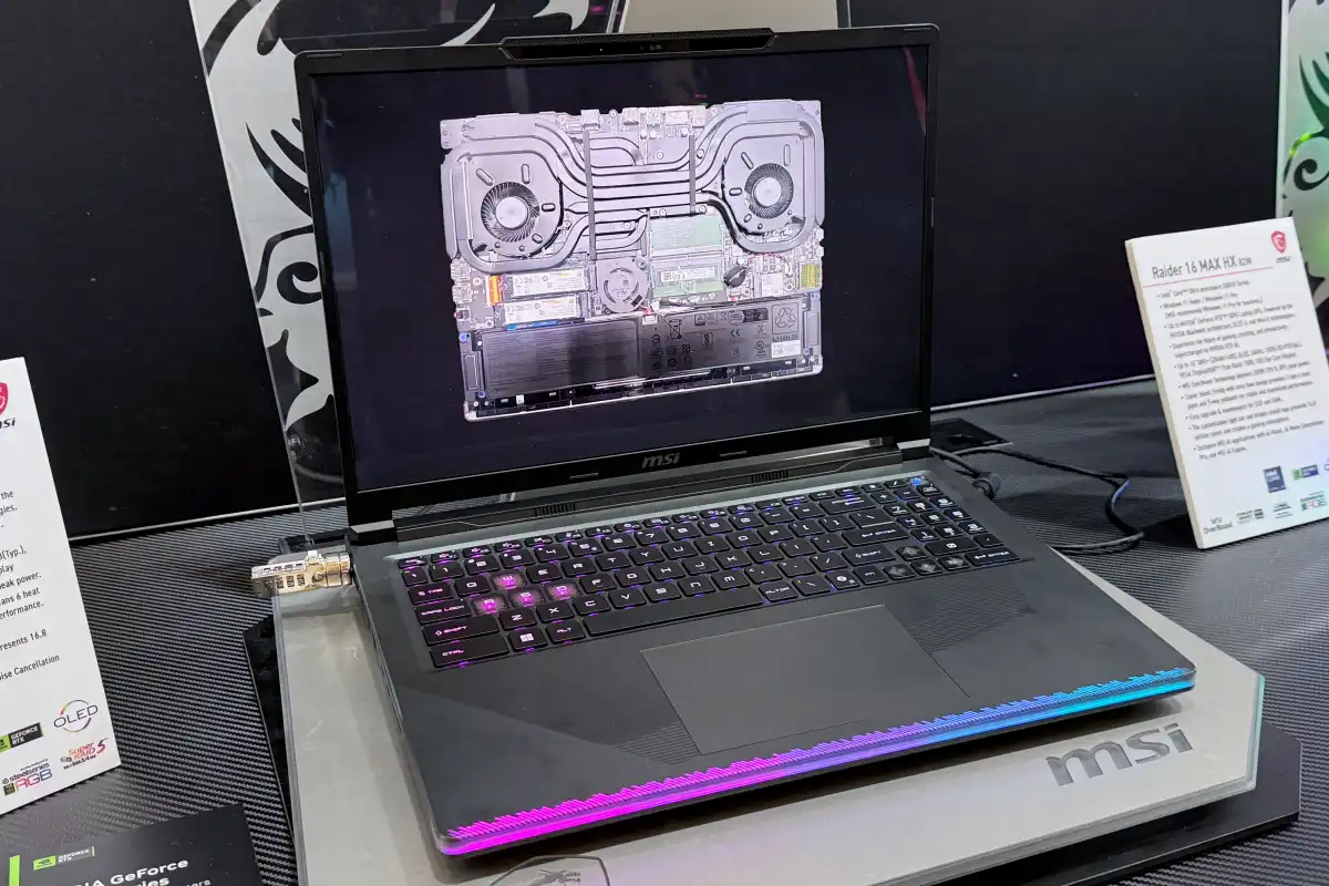 Laptop MSI Raider 16 Max HX