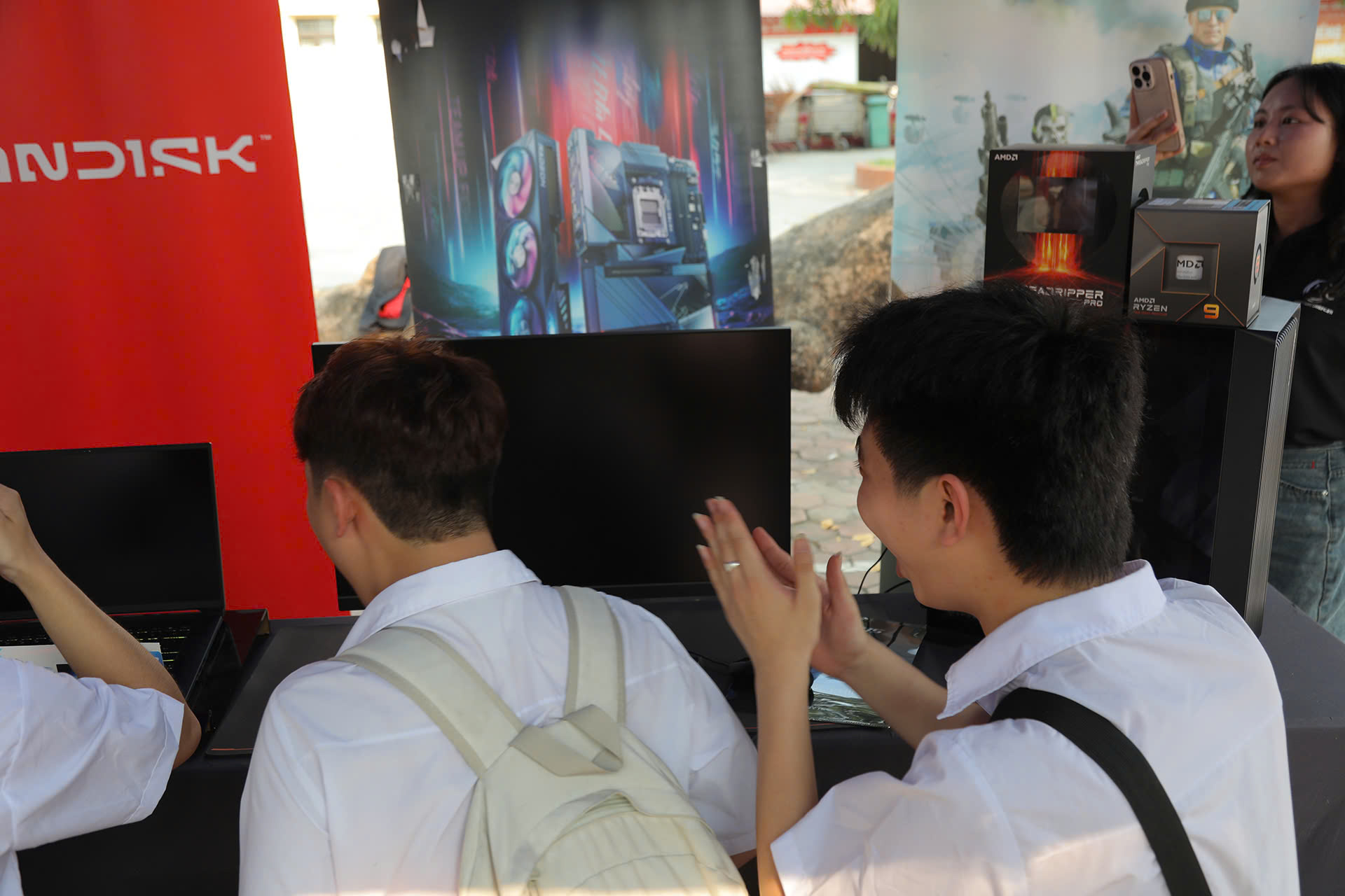 NGUYỄN CÔNG PC ĐỒNG HÀNH CÙNG NGÀY HỘI TƯ VẤN TUYỂN SINH HUCE 2026 TẠI THANH HÓA