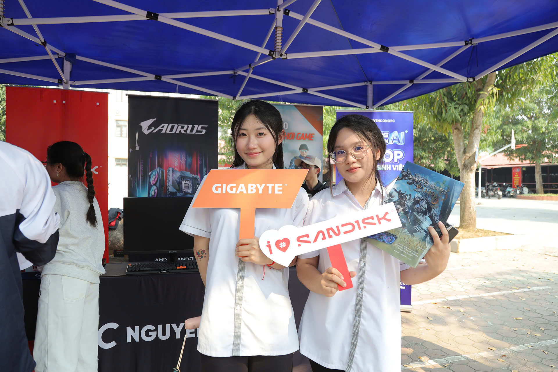 NGUYỄN CÔNG PC ĐỒNG HÀNH CÙNG NGÀY HỘI TƯ VẤN TUYỂN SINH HUCE 2026 TẠI THANH HÓA