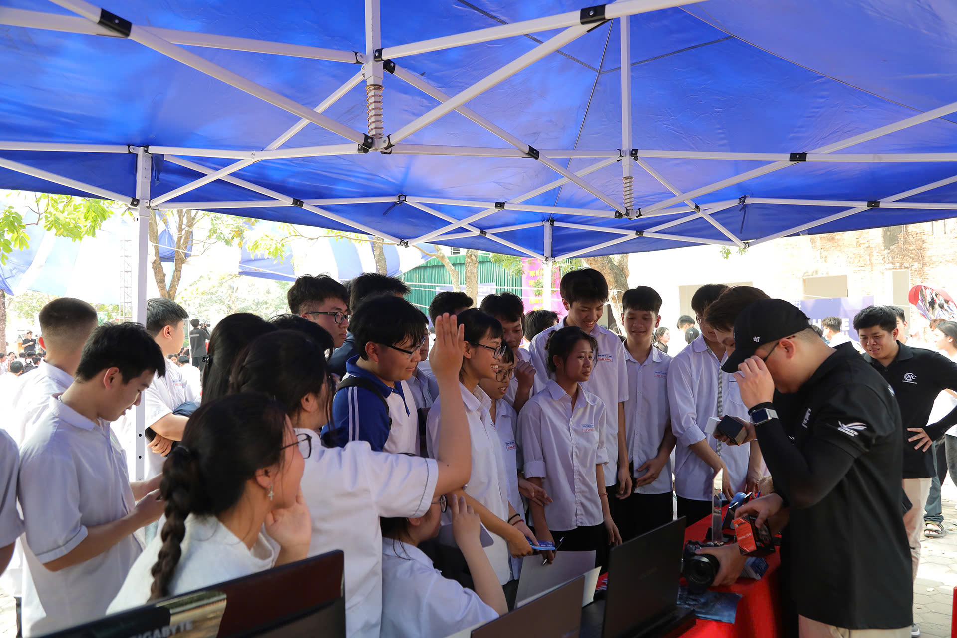 NGUYỄN CÔNG PC ĐỒNG HÀNH CÙNG NGÀY HỘI TƯ VẤN TUYỂN SINH HUCE 2026 TẠI THANH HÓA