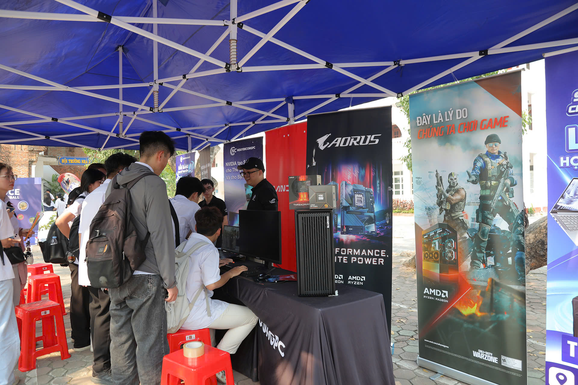 NGUYỄN CÔNG PC ĐỒNG HÀNH CÙNG NGÀY HỘI TƯ VẤN TUYỂN SINH HUCE 2026 TẠI THANH HÓA