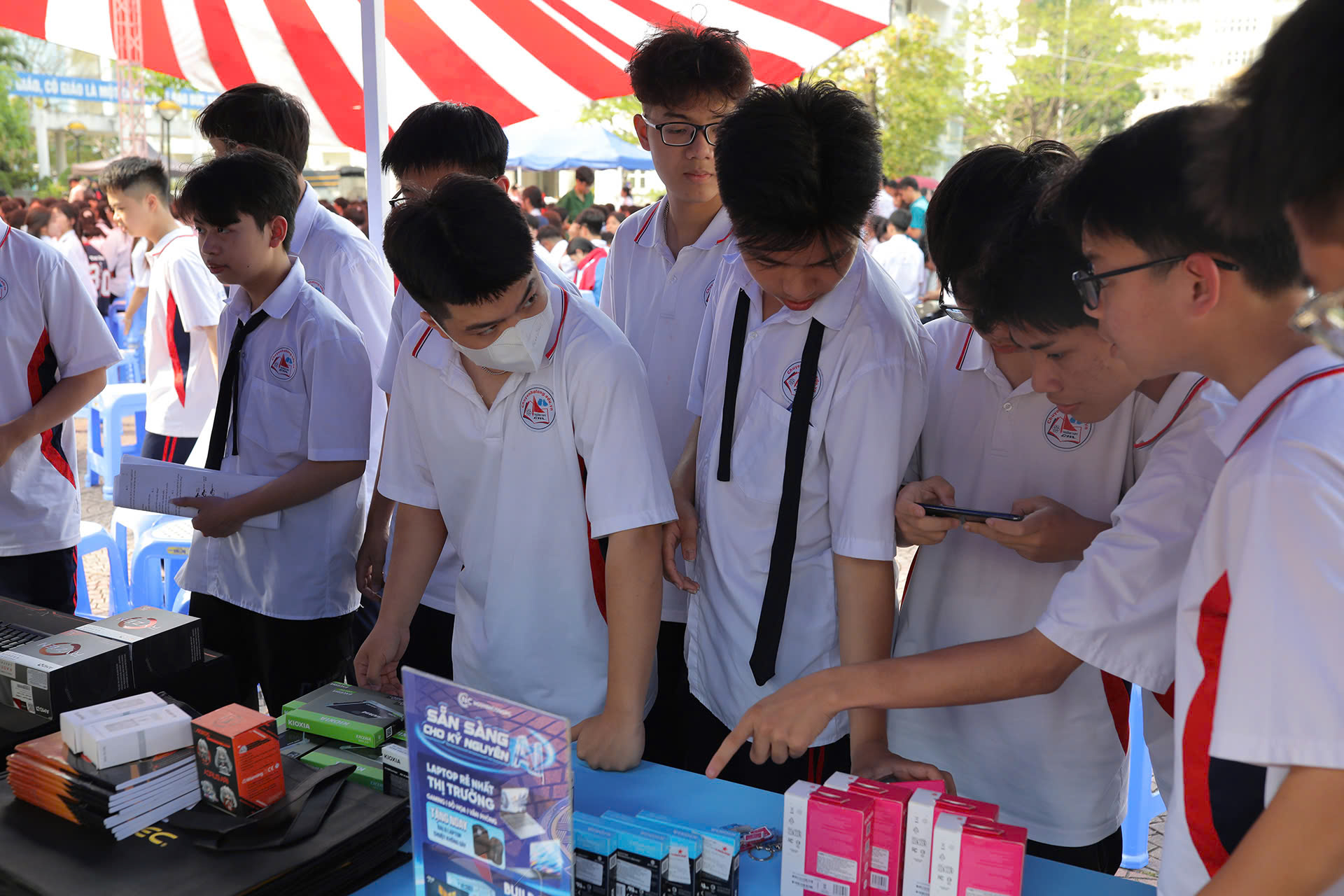 NGUYỄN CÔNG PC ĐỒNG HÀNH CÙNG HUCE 2026: KHƠI NGUỒN ĐAM MÊ CÔNG NGHỆ CHO SĨ TỬ ĐẤT MỎ