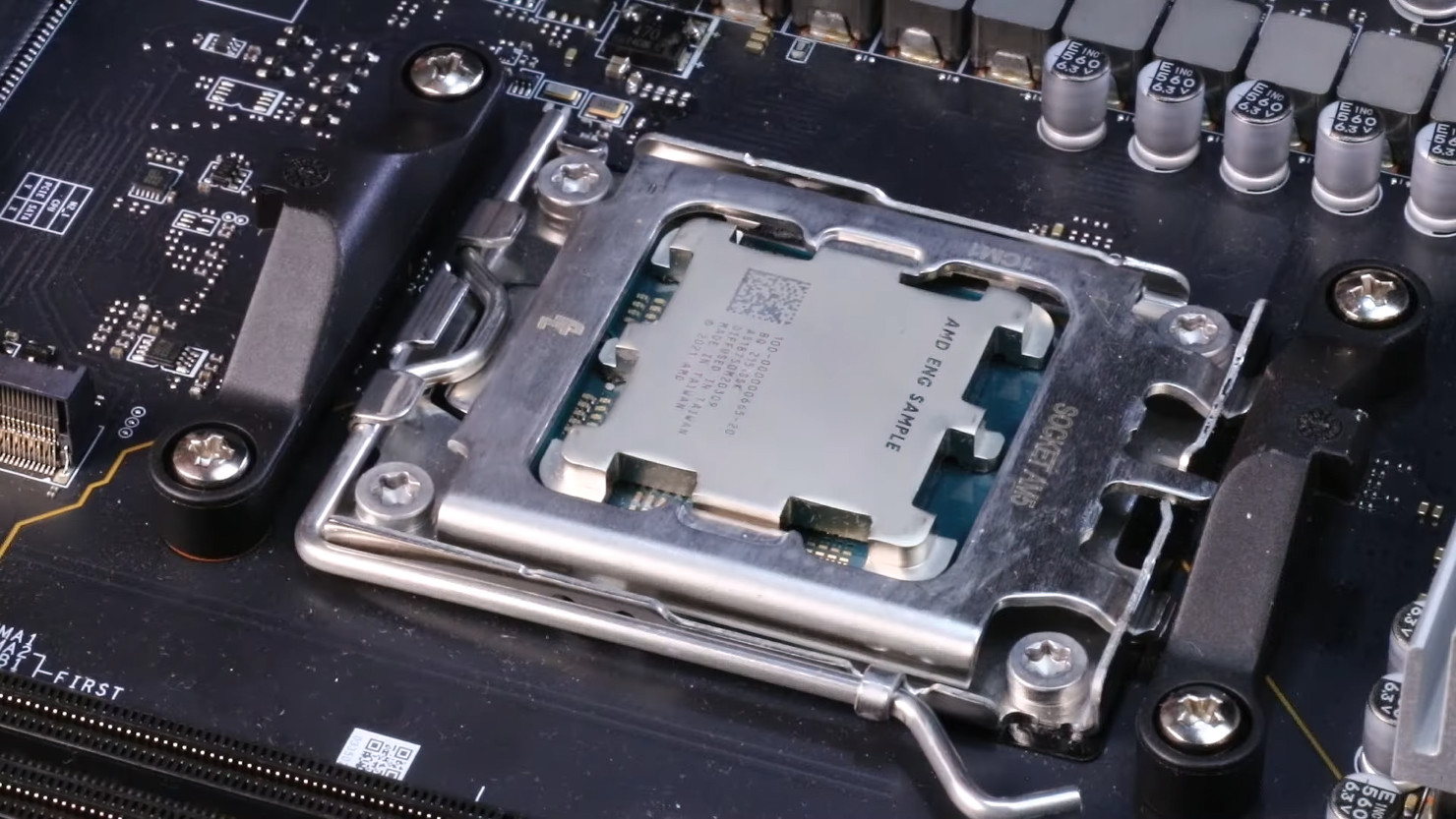 AMD Ryzen 9 7900X “Zen 4” sẽ có Cache Bandwidth nhanh hơn Zen 3 tới 50% 