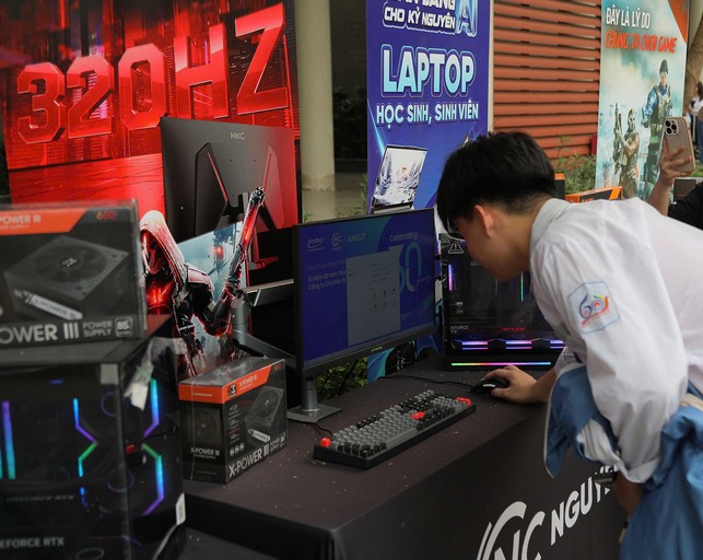 Tiếp Lửa Đam Mê Công Nghệ Tại Điểm Cuối Chuỗi Ngày Hội Tư Vấn Tuyển Sinh HUCE 2026