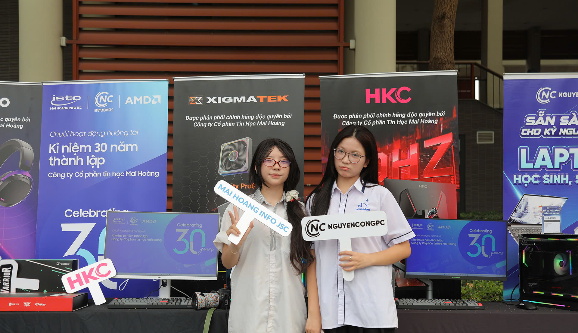 Tiếp Lửa Đam Mê Công Nghệ Tại Điểm Cuối Chuỗi Ngày Hội Tư Vấn Tuyển Sinh HUCE 2026