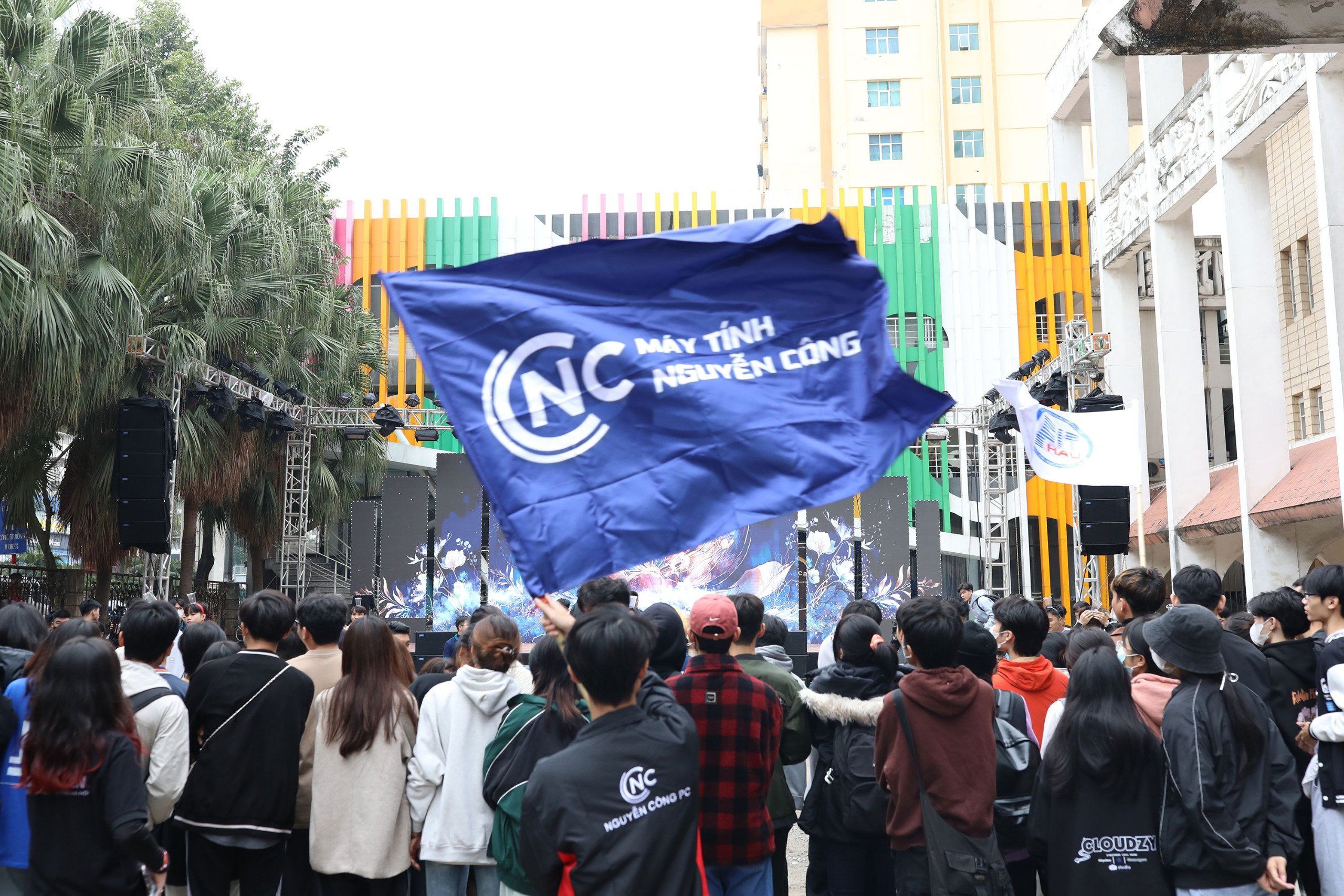 CHÀO TÂN SINH VIÊN ĐẠI HỌC KIẾN TRÚC HÀ NỘI - THE DREAMERS 2023