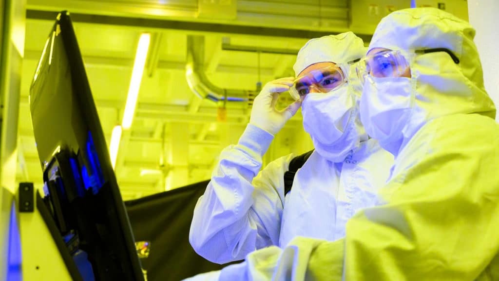 Intel mở Fab 9 ở New Mexico để sản xuất công nghệ đóng gói tiên tiến 3D với khối lượng lớn