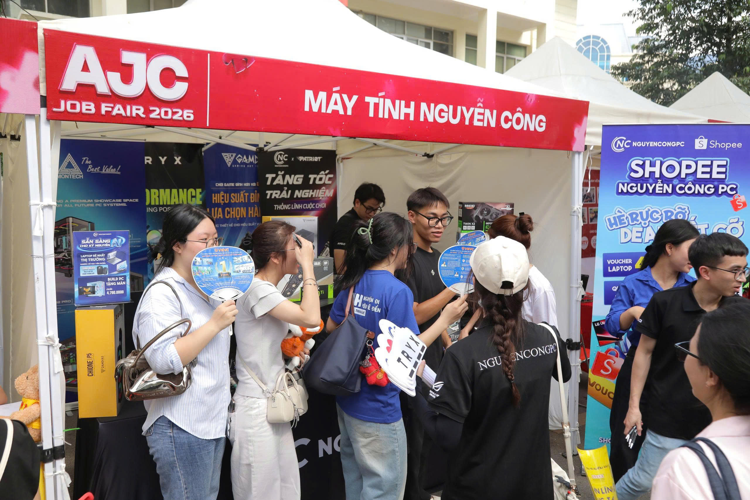 Nguyễn Công PC x  AJC Job Fair 2026: Khơi Nguồn Cảm Hứng Công Nghệ Cho Thế Hệ Trẻ