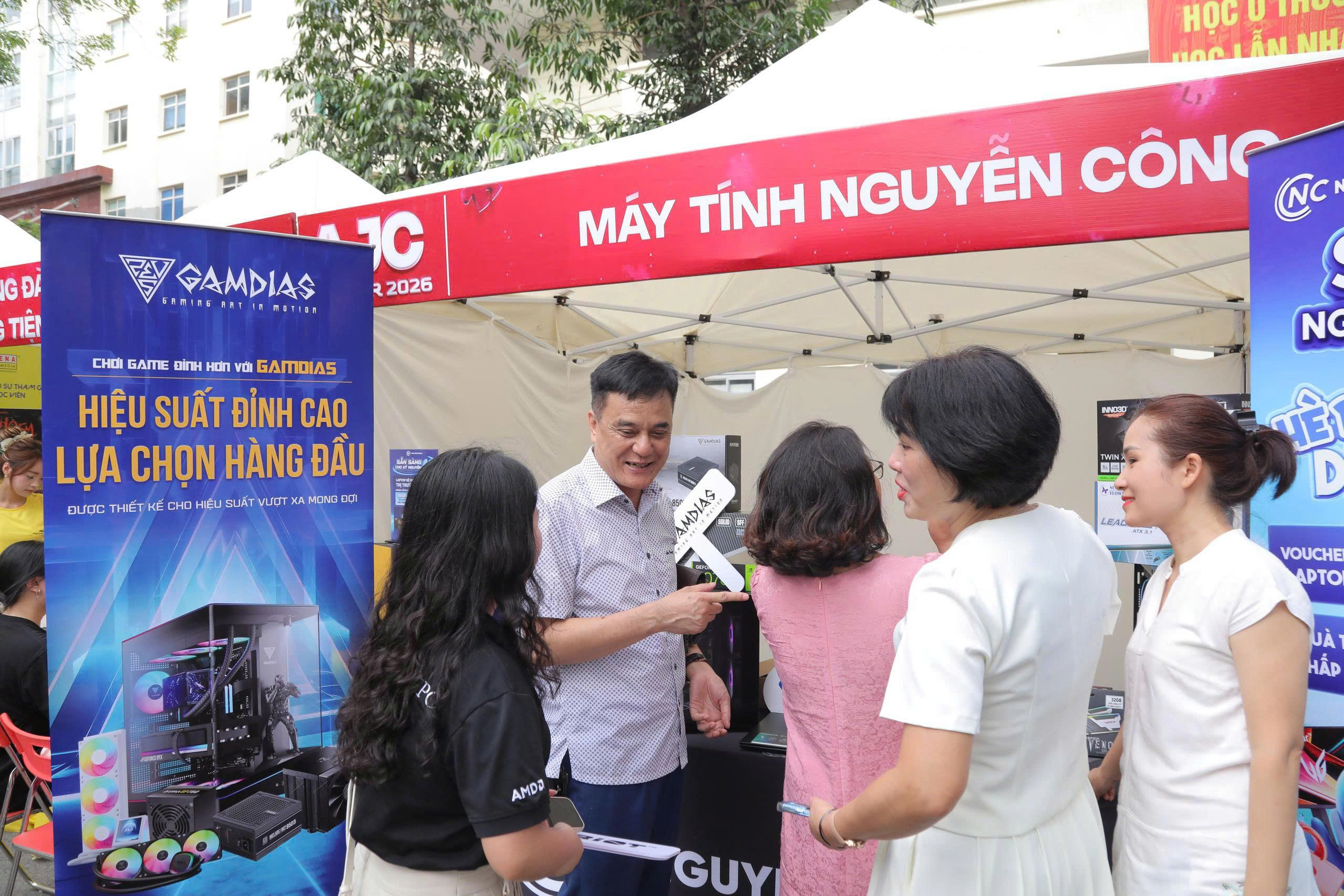 Nguyễn Công PC x  AJC Job Fair 2026: Khơi Nguồn Cảm Hứng Công Nghệ Cho Thế Hệ Trẻ