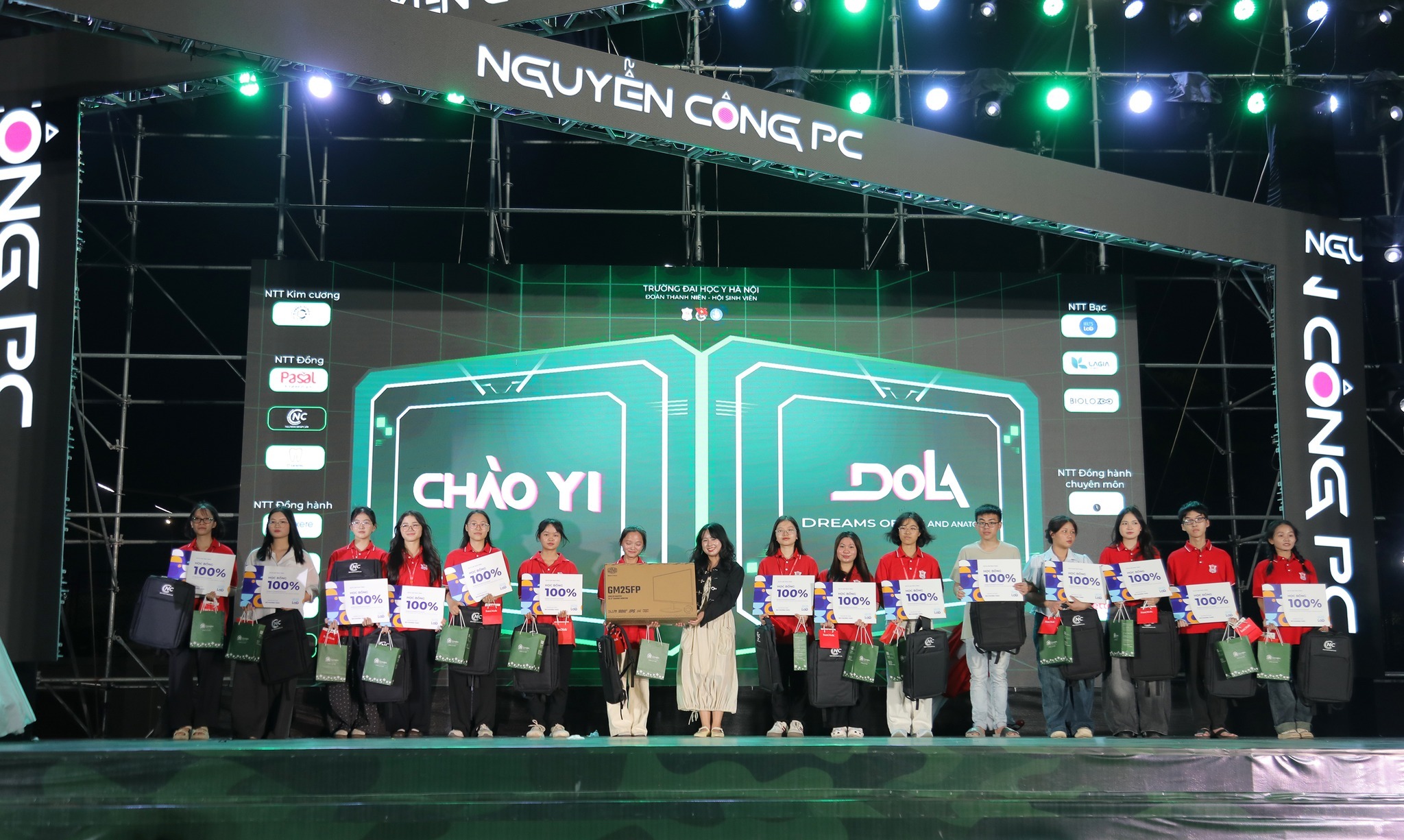 Khởi đầu ước mơ Y khoa - Chào Tân Sinh Viên Đại Học Y Hà Nội 2025 cùng Nguyễn Công PC