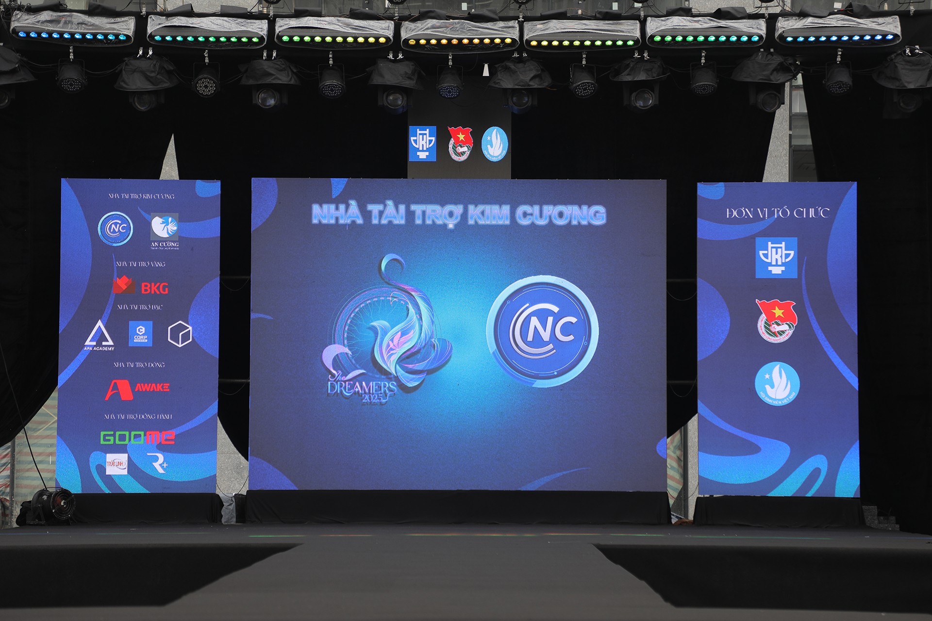 NGUYỄN CÔNG PC - NHÀ TÀI TRỢ KIM CƯƠNG CHÀO TÂN SINH VIÊN ĐẠI HỌC KIẾN TRÚC HÀ NỘI 2025