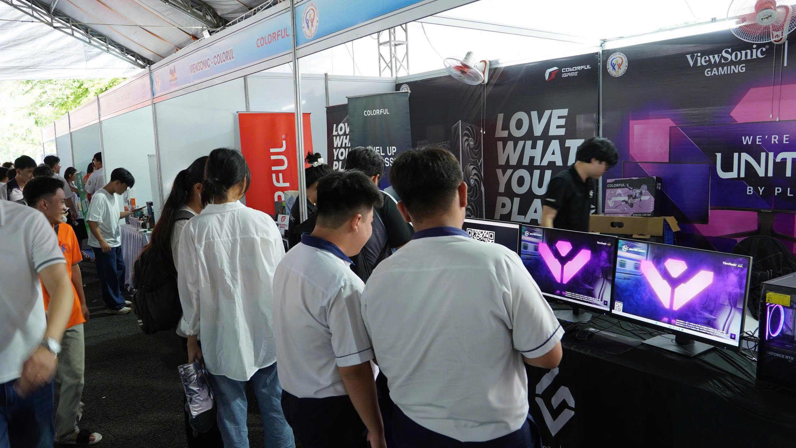 Nguyễn Công PC: Đồng Hành Cùng Liên Hoan Tuổi Trẻ Sáng Tạo TP. Hồ Chí Minh Lần Thứ 17 Năm 2026