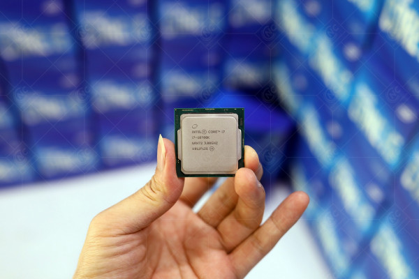 CPU Intel Core i7 10700k  (3.8GHz turbo up to 5.1GHz, 8 nhân 16 luồng, 16MB Cache)