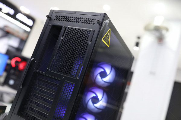 Vỏ Case SAMA 3708 kèm sẵn 3 FAN RGB
