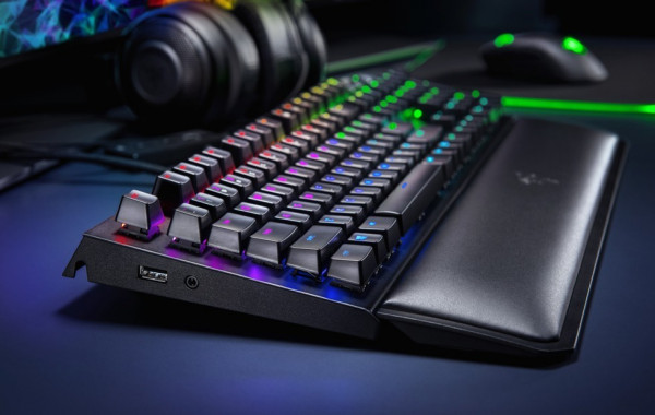 Bàn phím cơ Razer Blackwidow Elite