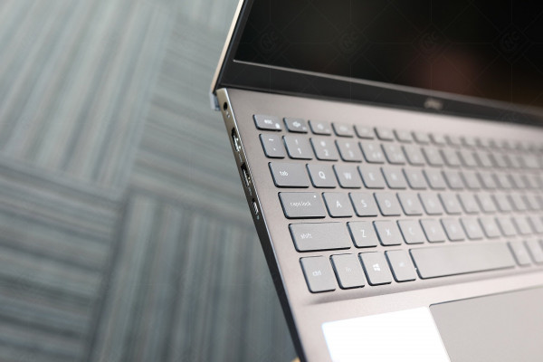 Laptop Dell Vostro 5402 V5402A P130G002V5402A (i5-1135G7/RAM-8GB/SSD-256GB/MX330-2GB/14inch/FHD/Win10/Xám)