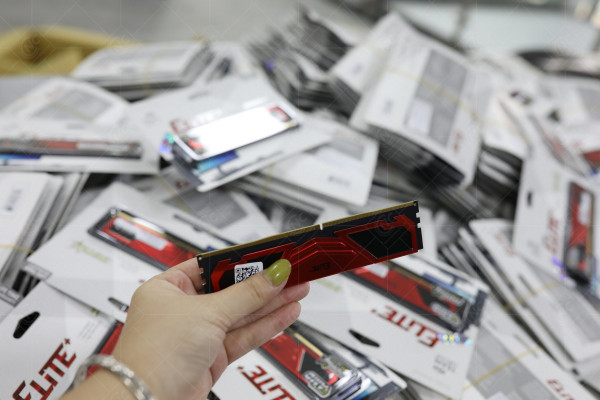 Ram TEAMGROUP Elite Plus 16G (1x16GB) Bus 3200 DDR4 (TPRD416G3200HC22BK)