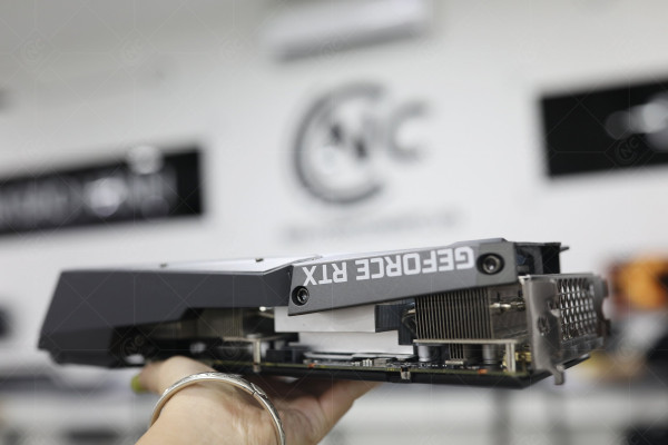 Card Màn Hình INNO3D GEFORCE RTX 3060 ICHILL X3 RED 12GB