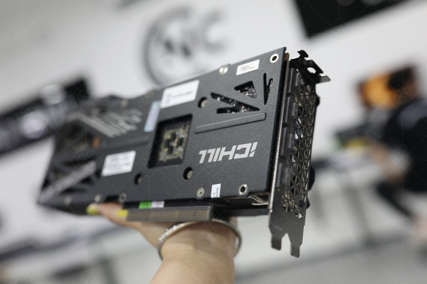 Card Màn Hình INNO3D GEFORCE RTX 3060 ICHILL X3 RED 12GB