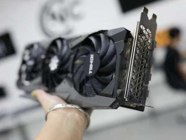 Card Màn Hình INNO3D GEFORCE RTX 3060 ICHILL X3 RED 12GB