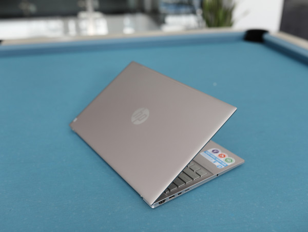 Laptop HP Pavilion 15 eg0070TU 2L9H3PA (i5-1135G7/RAM-8GB/SSD-512GB/15.6Inch/FHD/Vàng/Win10H)