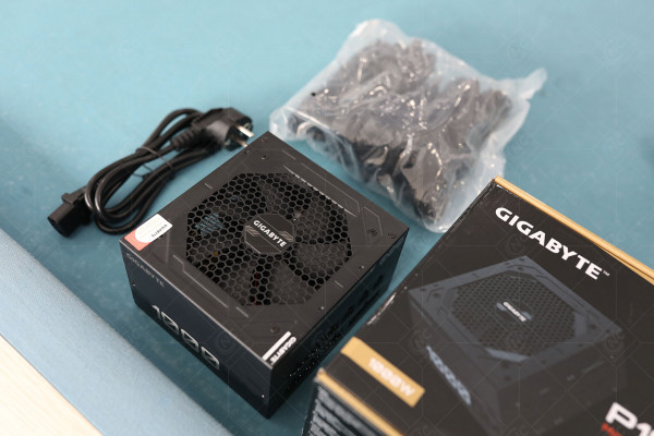 Nguồn Máy Tính GIGABYTE P1000GM (1000W/80 PLUS Gold/Fully Modular)