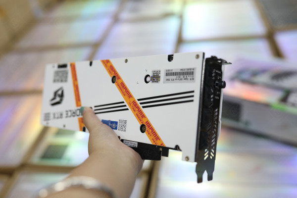 Card Màn Hình Colorful iGame GeForce RTX 3060 Ultra White OC 12G-V
