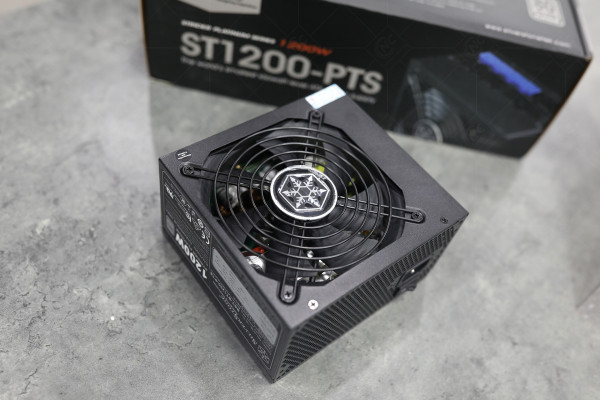 Nguồn SilverStone Strider Platinum Series 1200W ST1200-PTS