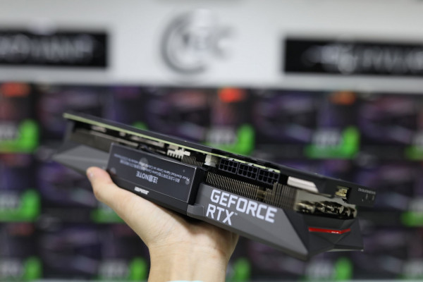 Card Màn Hình Colorful iGame GeForce RTX 3080 Ti Vulcan OC-V