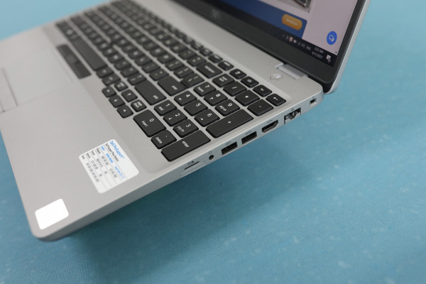 Laptop Dell Mobile Precision Workstation M3550 (i7-10810U/Quadro-P520/RAM-16GB/SSD-256GB/15.6-FHD)