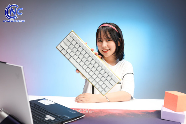 Bàn Phím Cooler Master SK620 Silver White Red Switch