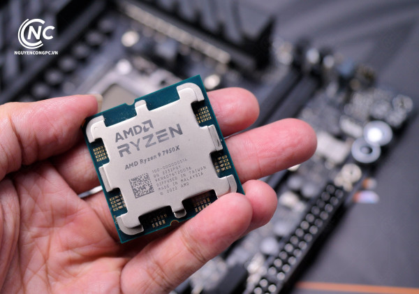 CPU AMD Ryzen 9 7950X (4,5 GHz Boost 5,7 GHz | 16 Cores / 32 Threads | 64 MB Cache| PCIe 5.0)