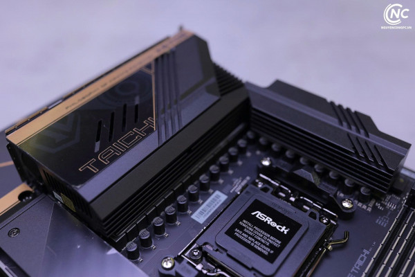 Mainboard ASRock X670E Taichi