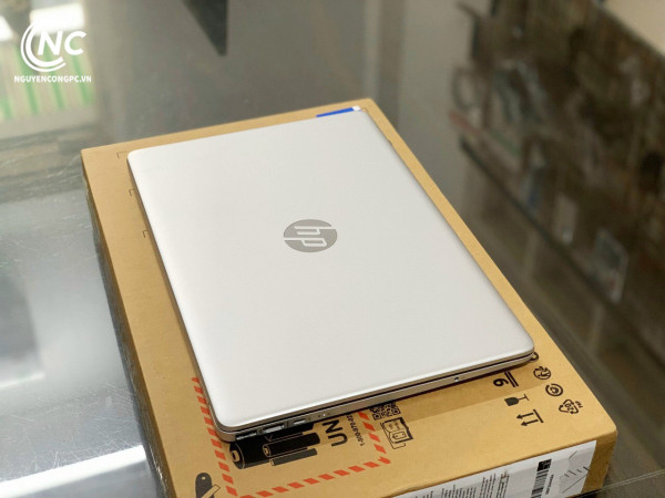 Laptop HP 15-DY2024NR ( i5-1135G7 / 8GB RAM/ 256GB SSD/ 15.6