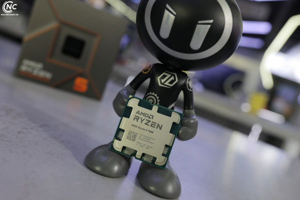 CPU AMD Ryzen 5 7600 (3,8 GHz Boost 5,1 GHz | 6 Cores / 12 Threads | 32 MB Cache| PCIe 5.0)