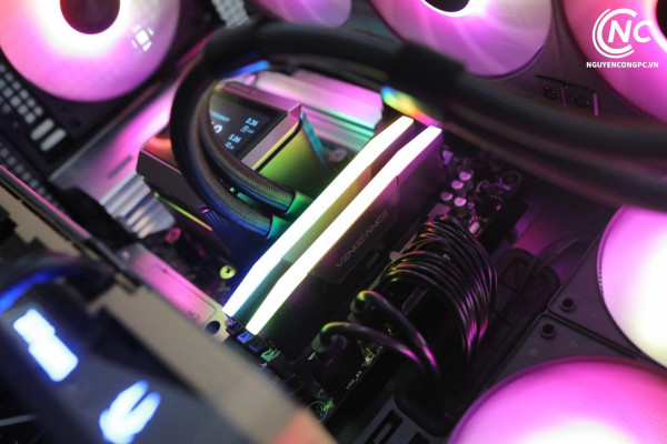 Bộ PC Gaming AMD Ryzen 7 9800X3D, RAM 32GB, RTX 5070 Ti 16GB