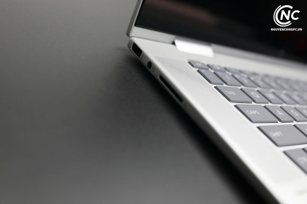 Laptop HP Envy15-fe0013dx (Core i5-1335U/Ram 8GB/SSD 256GB/15.6 inch FHD touch /Natural Silver) NK BH tại NC