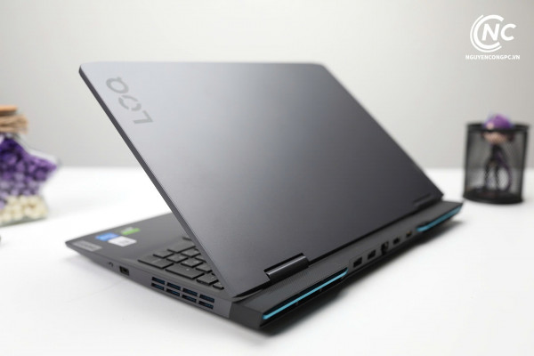 Laptop Lenovo LOQ  (Core i5-13420H, 8GB, 1TB, RTX 3050 6GB, 15.6