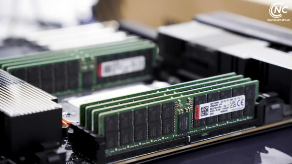 Bộ PC AI AMD Ryzen Threadripper PRO 9985WX, 512GB RAM DDR5, VGA RTX 5070 12GB