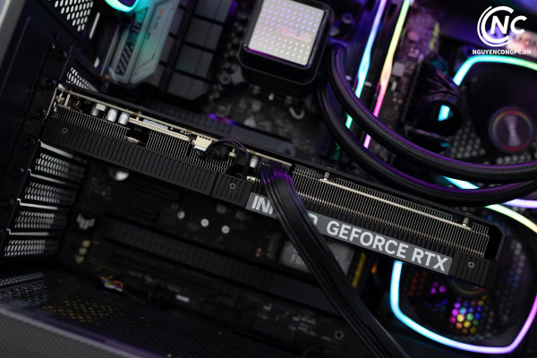 Card màn hình INNO3D GeForce RTX 5080 X3