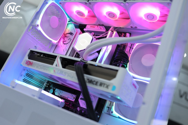 Card Màn Hình COLORFUL iGame GeForce RTX 5080 Ultra W OC 16GB