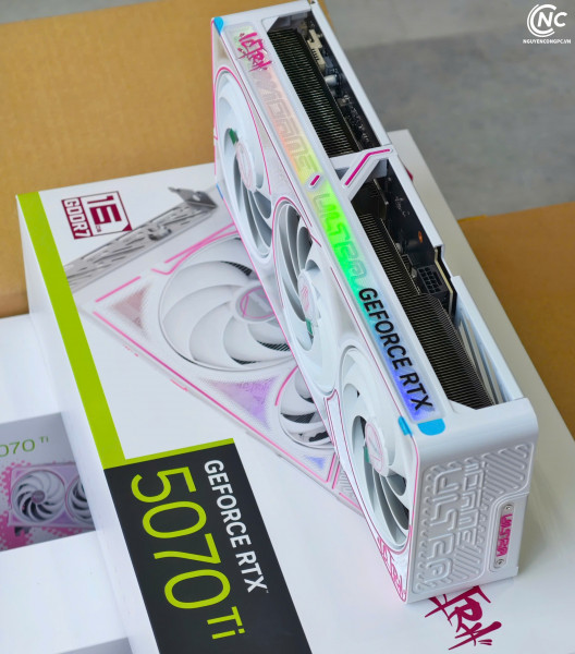 Card màn hình Colorful iGame GeForce RTX 5070 Ti Ultra W OC 16GB-V