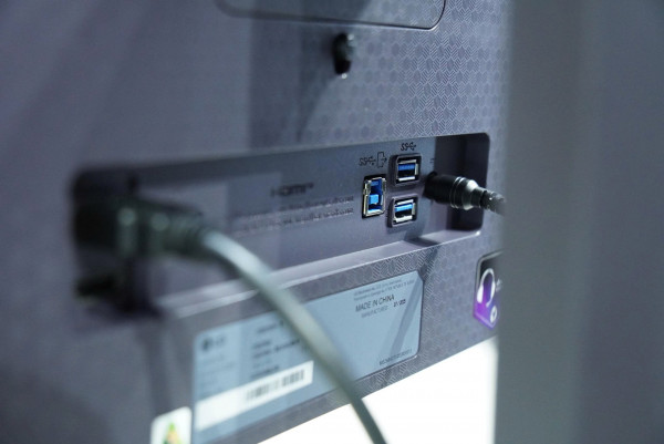 Màn Hình Gaming LG UltraGear 27GX790A-B (26.5 inch | OLED | 2K | 480Hz | 0.03ms)