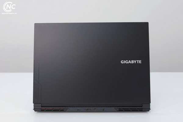 Laptop GIGABYTE G6 MF H2VN854KH (Intel Core i7-13620H, RTX 4050, 16GB, 1TB SSD, 16 inch FHD+, Win 11, Đen)