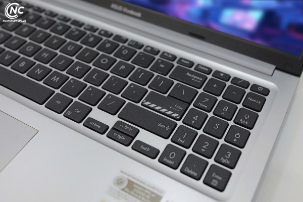 Laptop Asus Vivobook 15 X1502VA-BQ886W (Intel Core i7-13620H, 16GB RAM, 512GB SSD, Intel UHD, 15.6 inch FHD IPS, Win 11, Bạc)