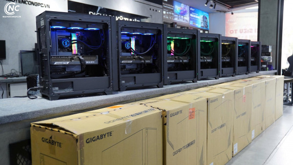 Bộ PC GIGABYTE AI TOP 100 : Ultra 9 285K / 128GB DDR5 / SSD 2T + 320G / RTX 5090 32G 